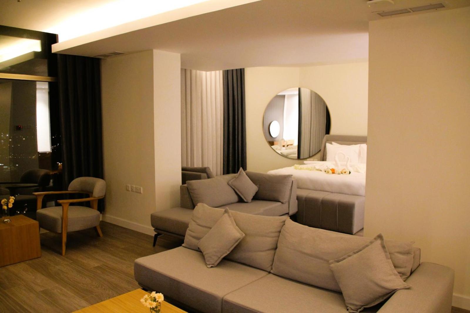 Plaza Athenee Hotel Кувейт Экстерьер фото